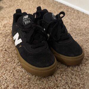 New Balance Kids Black and Tan Sneakers